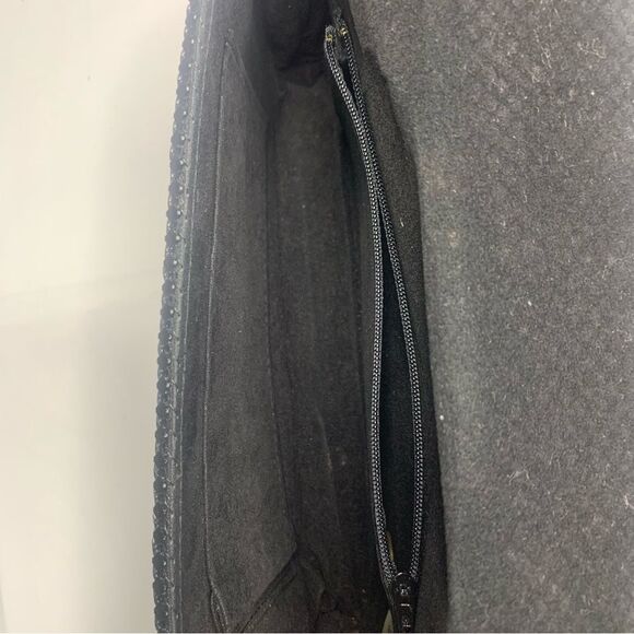 Black Metal Mesh-Metal Gold Tone Metal Trim Evening Shoulder Purse or Clutch - Picture 12 of 15